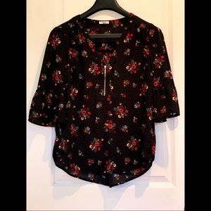 Ardene Floral Blouse, Size Medium. EUC.